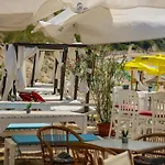 Hotel Saint George 2 *